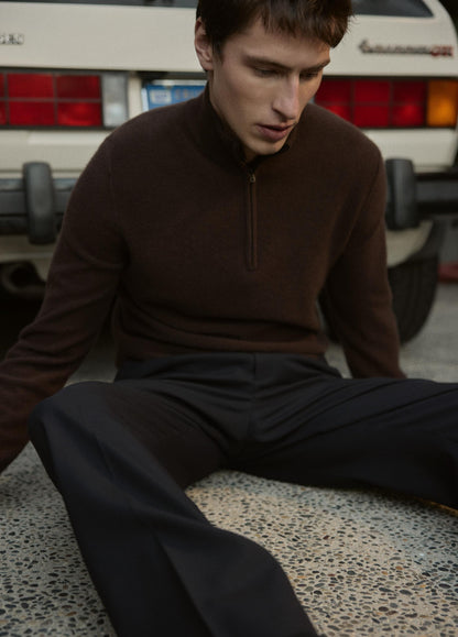 Plush Cashmere Quarter-Zip Sweater - US 3750