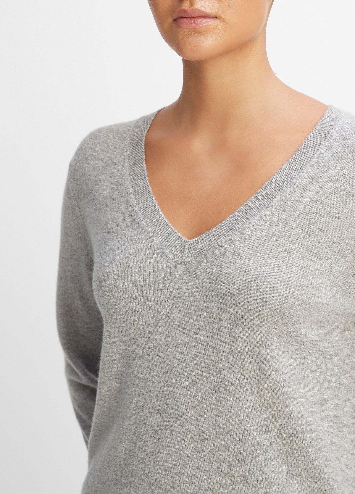 Cashmere Weekend V-Neck Sweater - US 5041