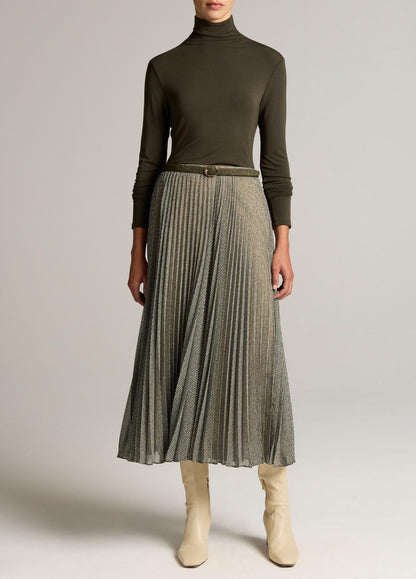Essential Long-Sleeve Turtleneck Top - US 8904